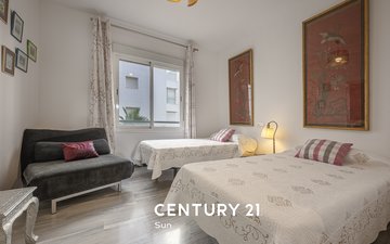 Property slide 21