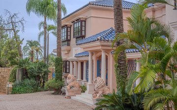 Property slide 16