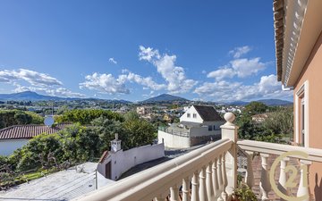 Property slide 12