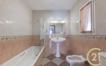 Property slide 18