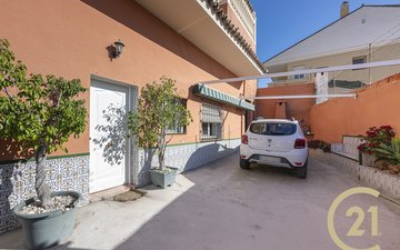 Property slide 21