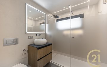 Property slide 22