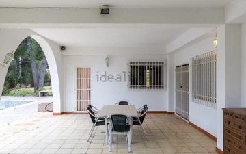 Property slide 17