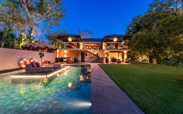 Property slide 10