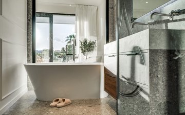 Property slide 18