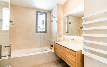 Property slide 20