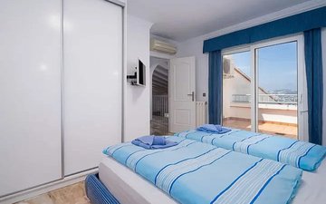Property slide 25