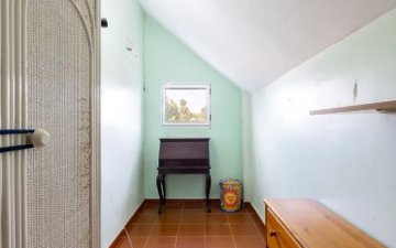 Property slide 17