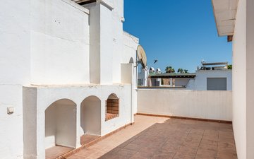 Property slide 17