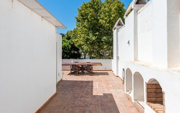 Property slide 18