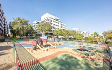 Property slide 40