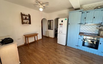 Property slide 10