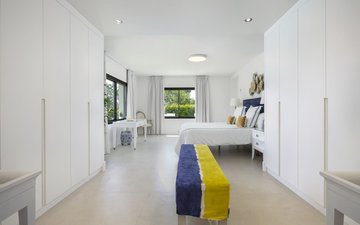 Property slide 10