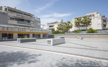 Property slide 24