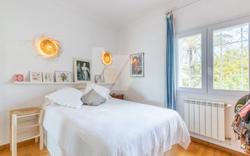 Property slide 10
