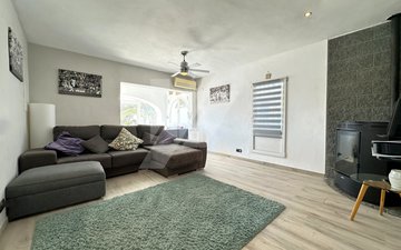 Property slide 16