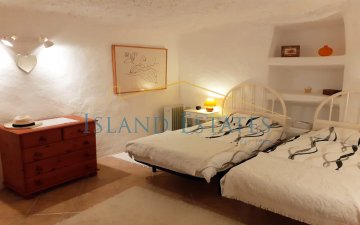 Property slide 17