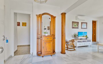 Property slide 25