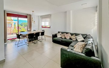 Property slide 10