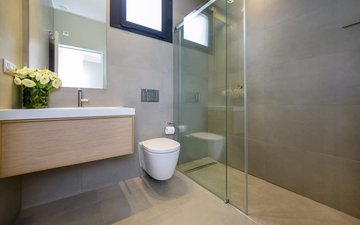 Property slide 16