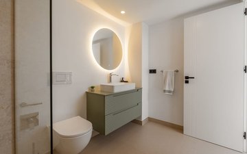Property slide 21