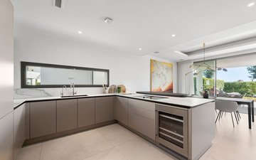 Property slide 10