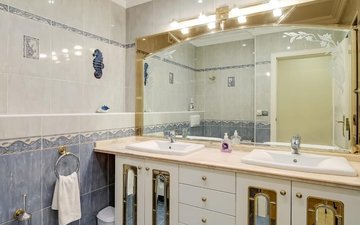 Property slide 20