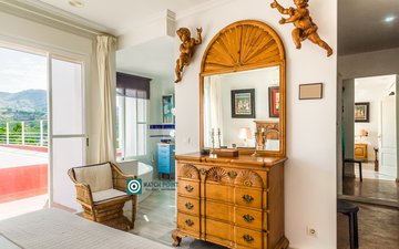 Property slide 72