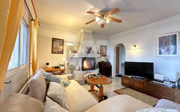 Property slide 10