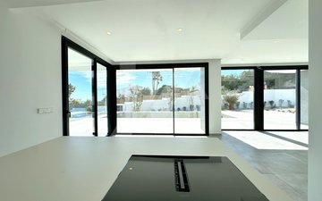 Property slide 10