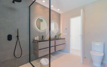 Property slide 16