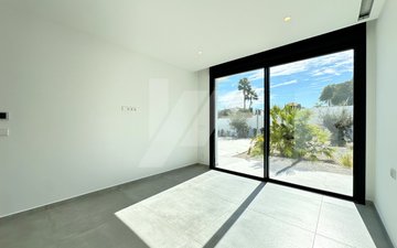 Property slide 18