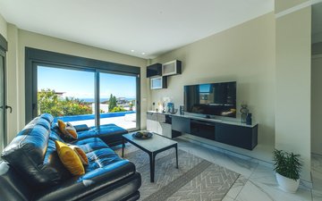 Property slide 10
