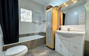 Property slide 18