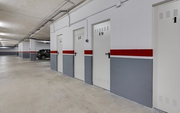 Property slide 17