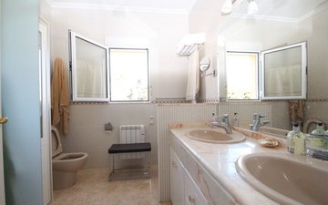 Property slide 20