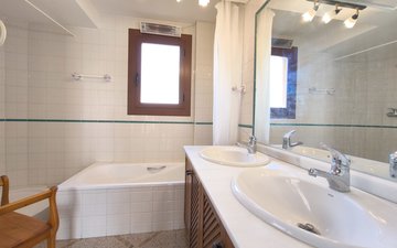 Property slide 10
