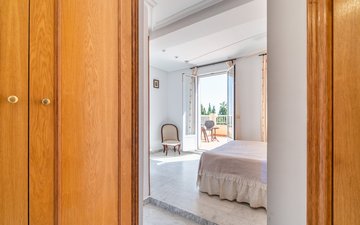 Property slide 25
