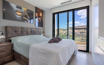 Property slide 20