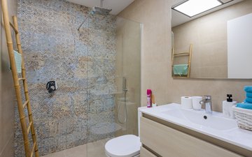 Property slide 17