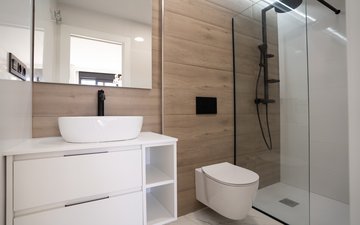 Property slide 16