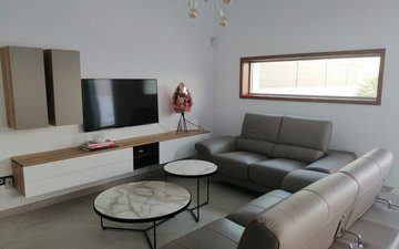 Property slide 7