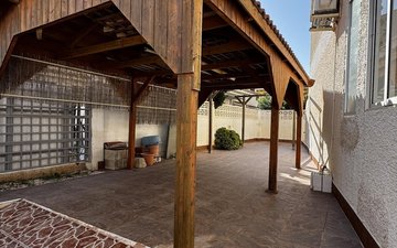 Property slide 25