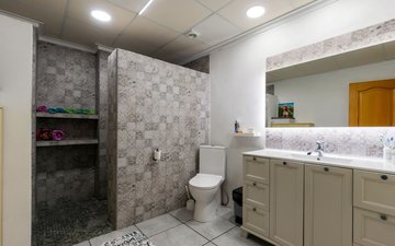 Property slide 16