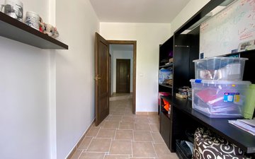Property slide 21