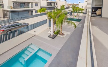 Property slide 17