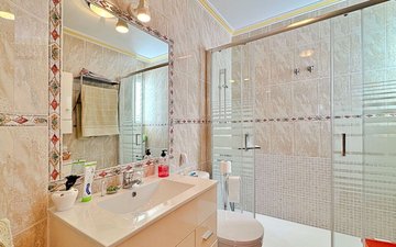 Property slide 17