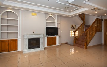 Property slide 14