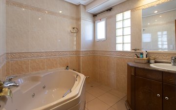 Property slide 22