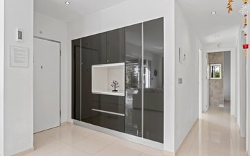 Property slide 17